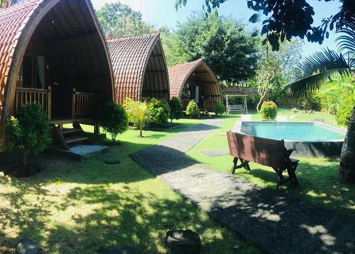 Sari * Uluwatu